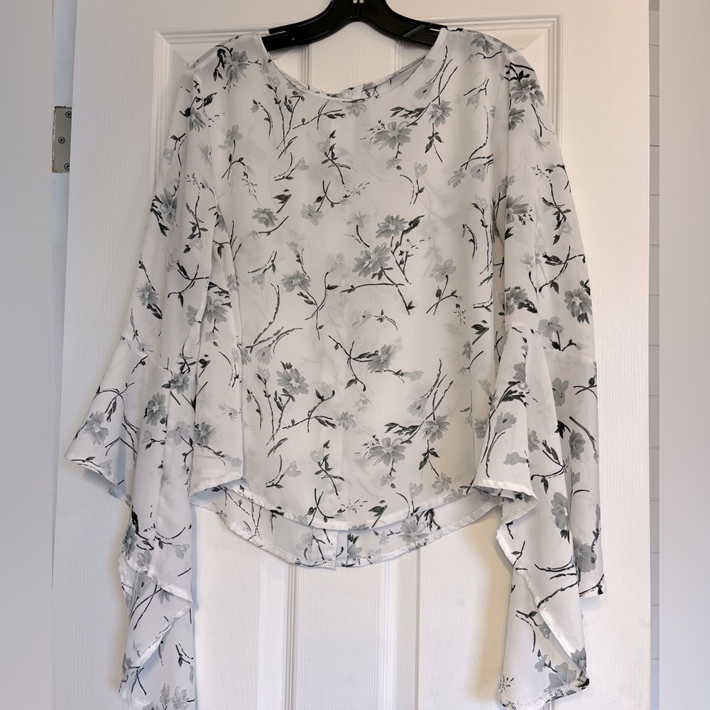 Stunning Floral Chiffon Blouse from Christy & Co🤍